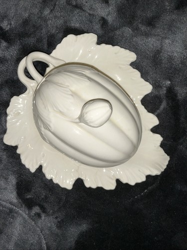 Wedgwood acorn leaf etruria - acorn,